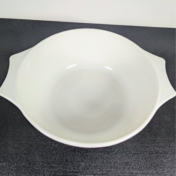 Vintage Pyrex Blue Iris Round Milk Glass Casserole Dish England *No Lid* - Picture 2 of 9